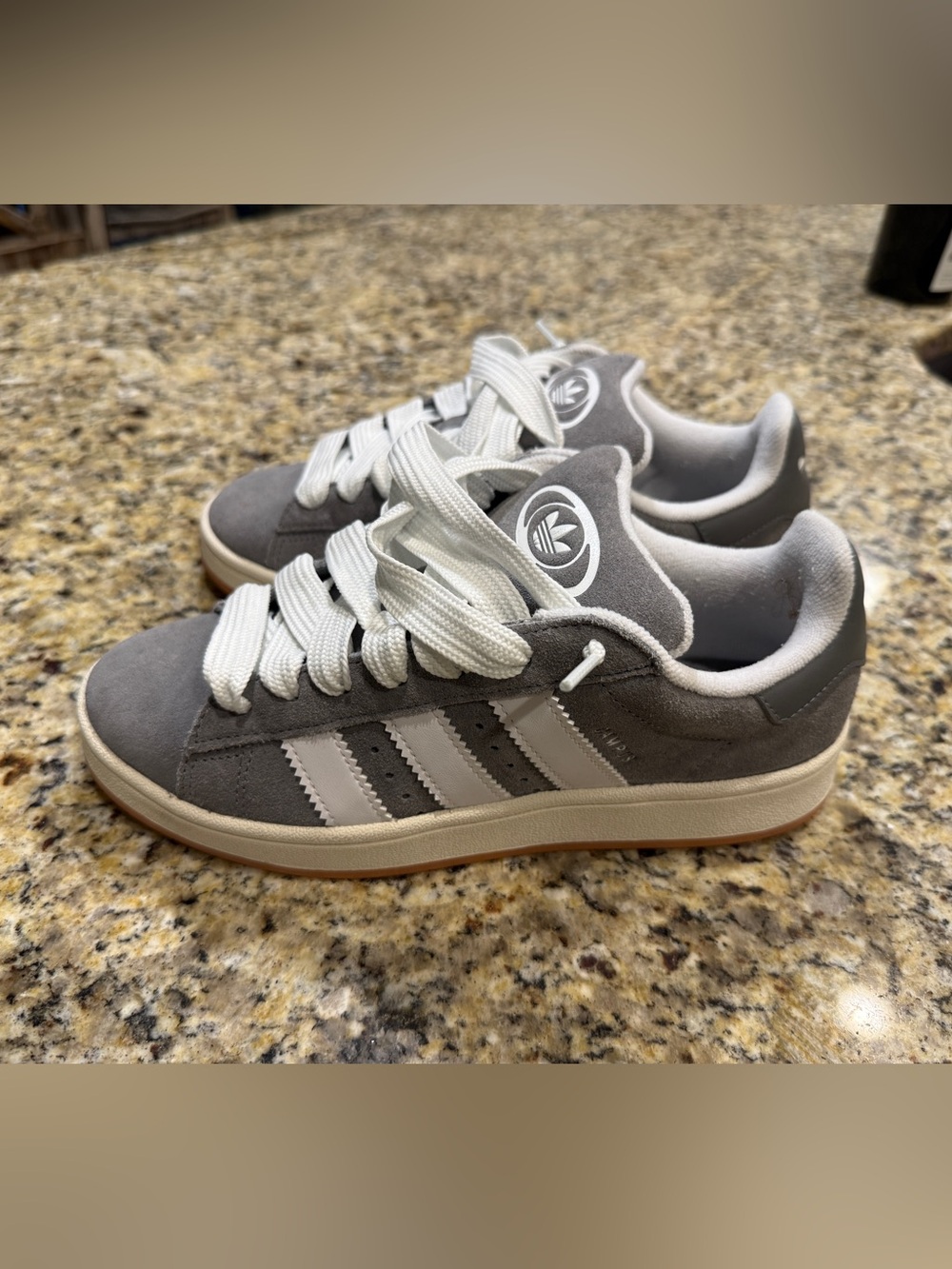 ADIDAS CAMPUS 00S SHOES SIZE 8